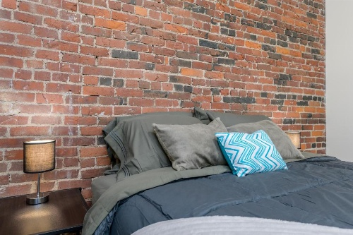 Downtown Bangor Luxury Apartment image 20